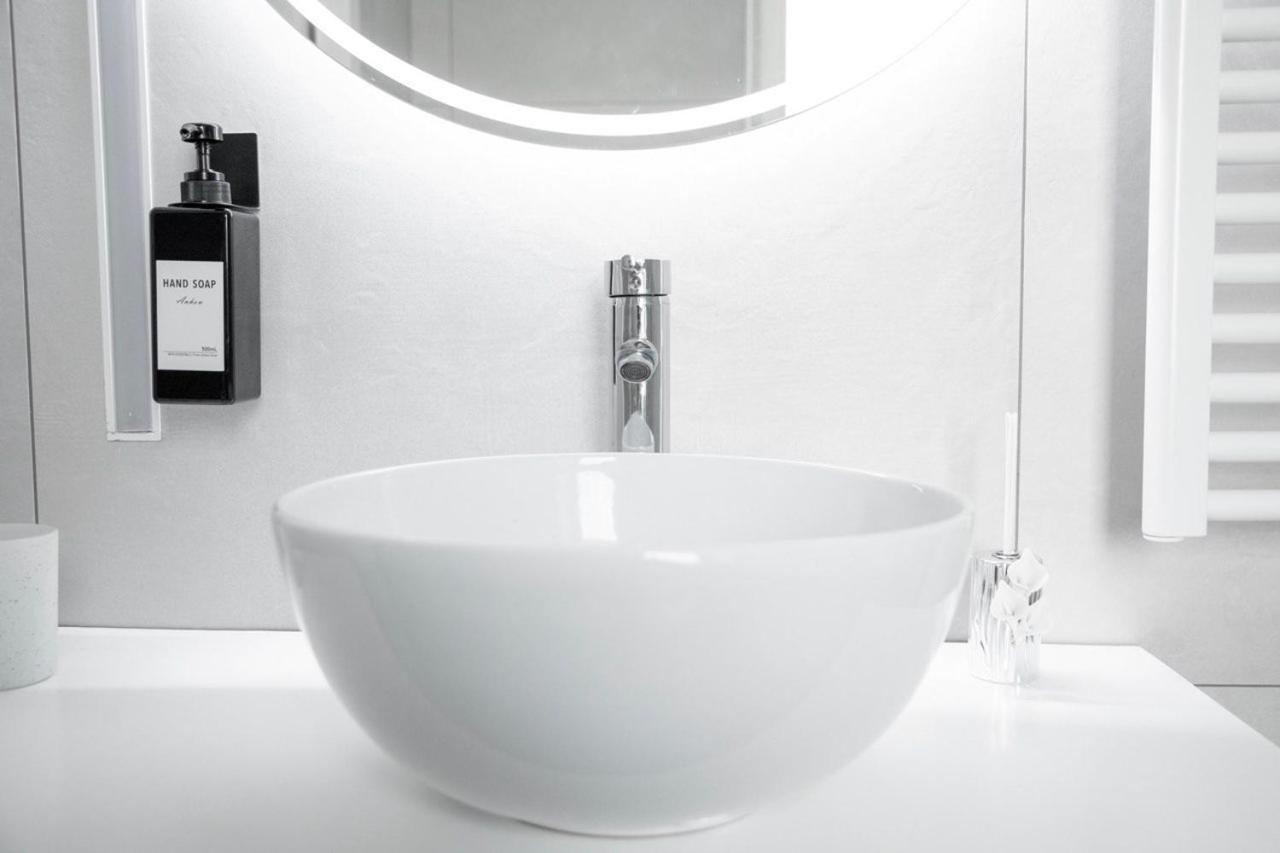 White Roma - Elegant And Comfortable Турин Экстерьер фото